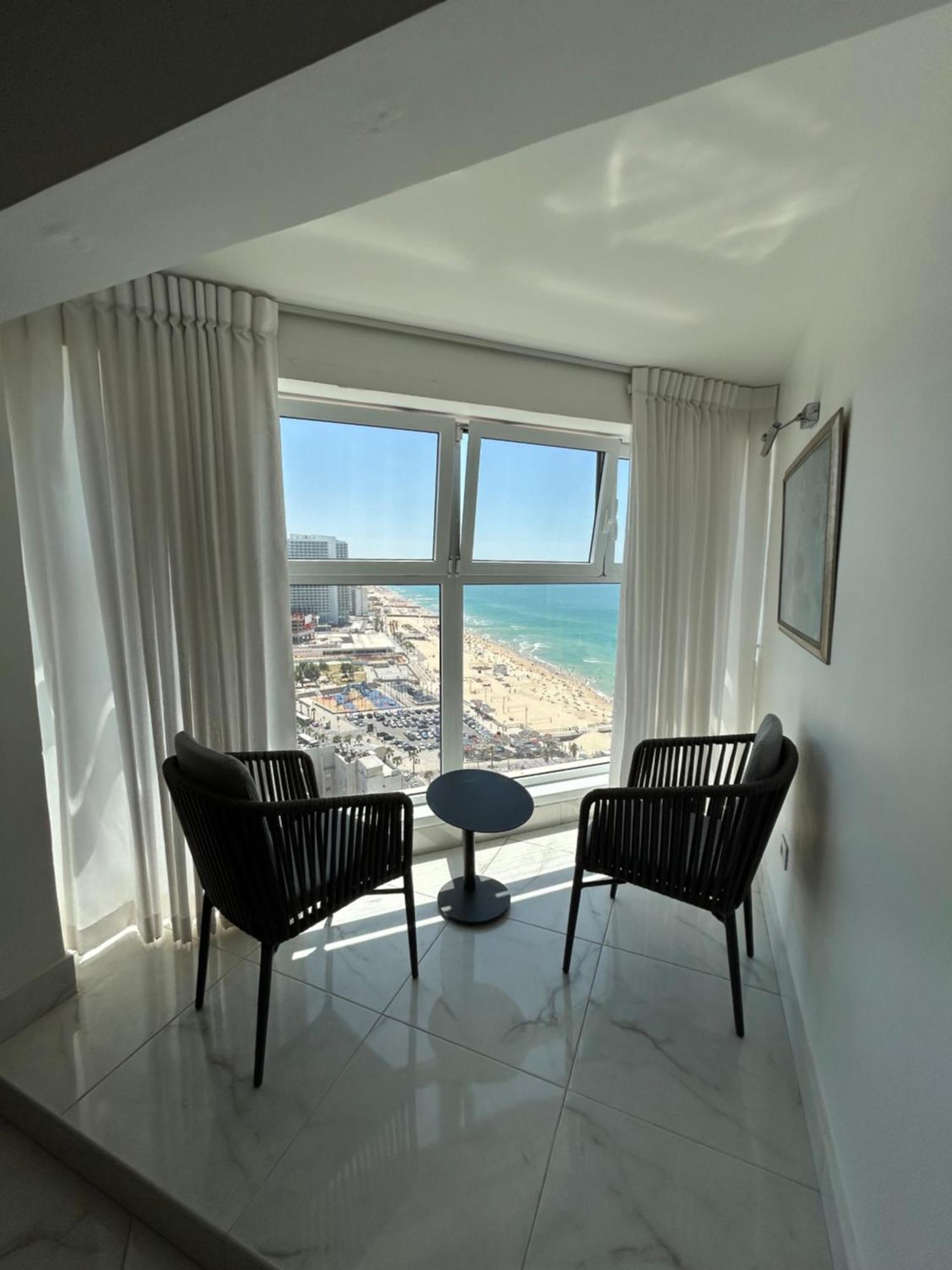 Amazing Suite On The Sea-סוויטה מדהימה על הים 巴特亚姆 外观 照片